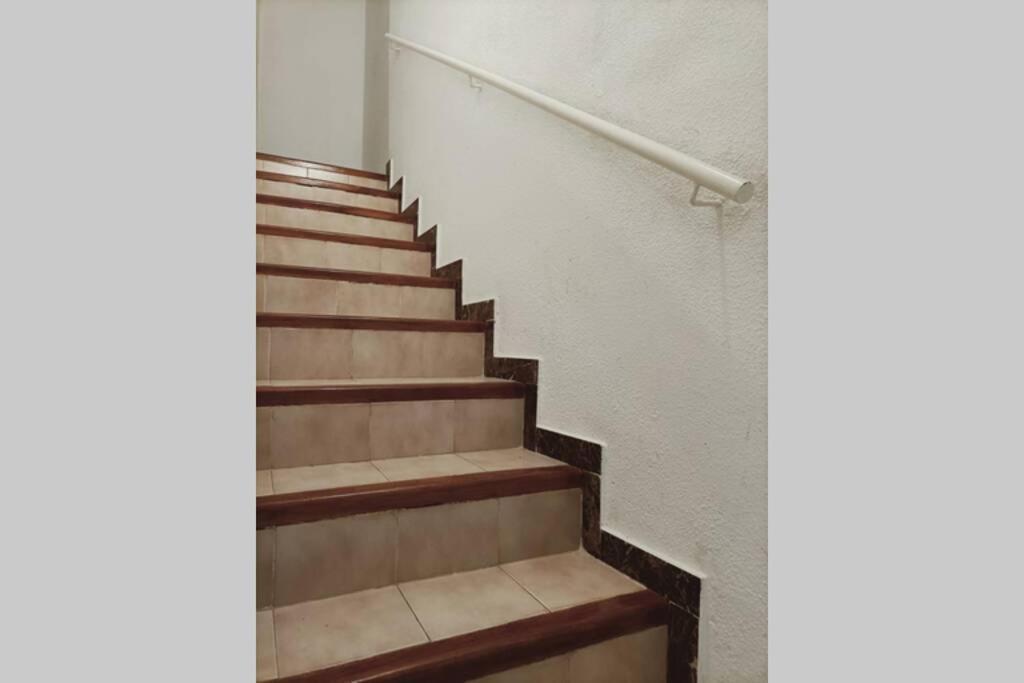 2 Bedroom Townhouse In Beautiful Gated Complex Бенидорм Экстерьер фото